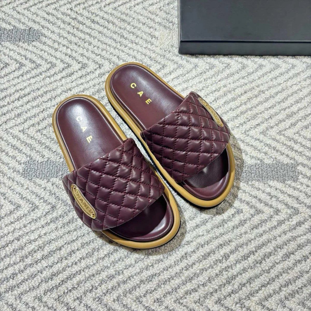 Unbranded Slippers Quilted Wide-Strap Platform Slide image 3