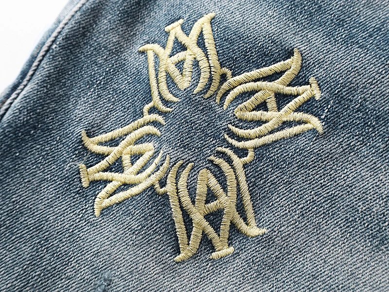 Design Floral Embroidered Flared Jeans Light Wash - 34