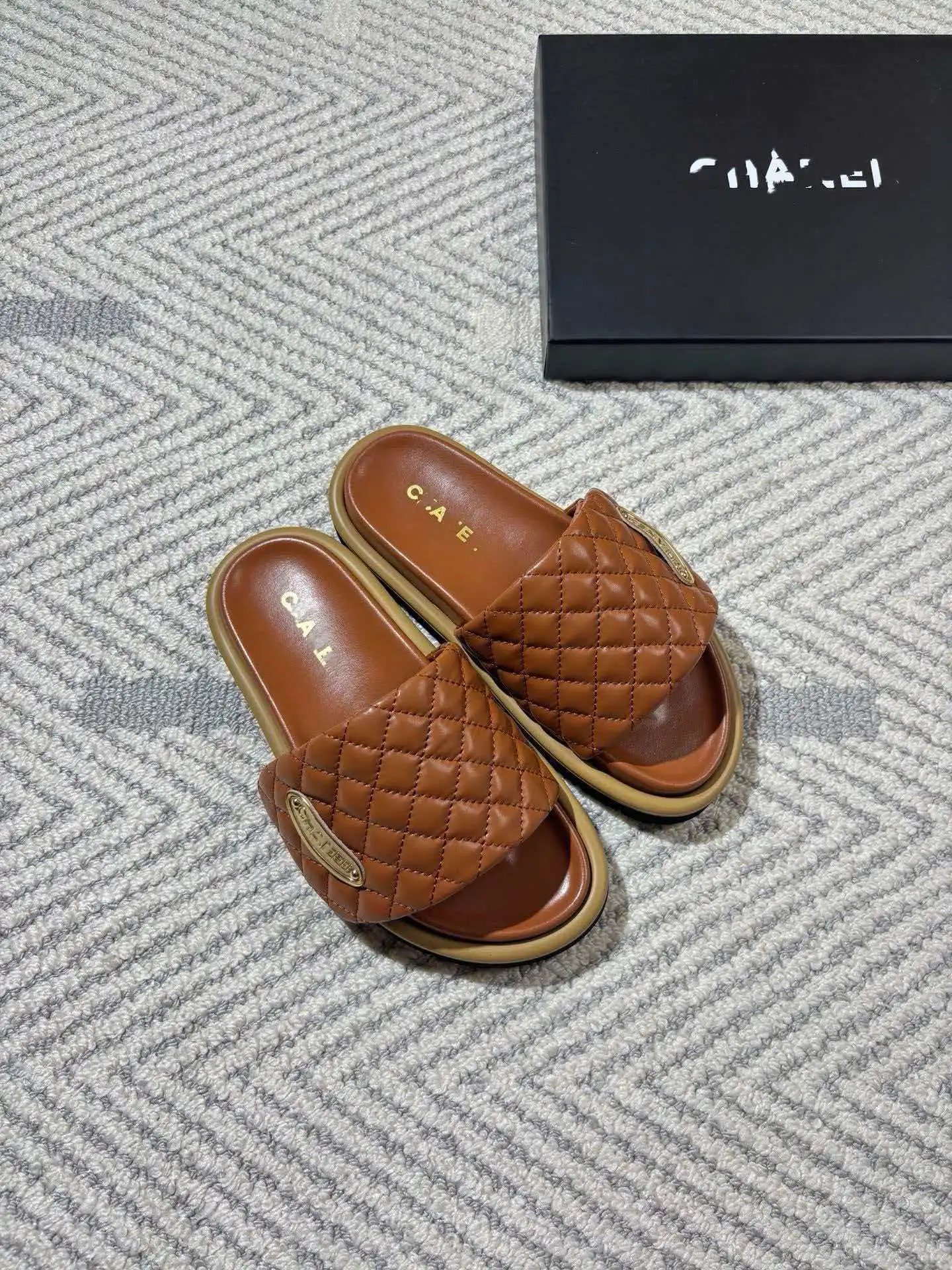 Design CAE Quilted Slide Sandals White Slippers - 5