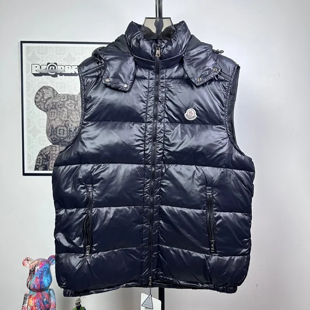 Moncler Multiple down-jacket designs shown product detail image 5