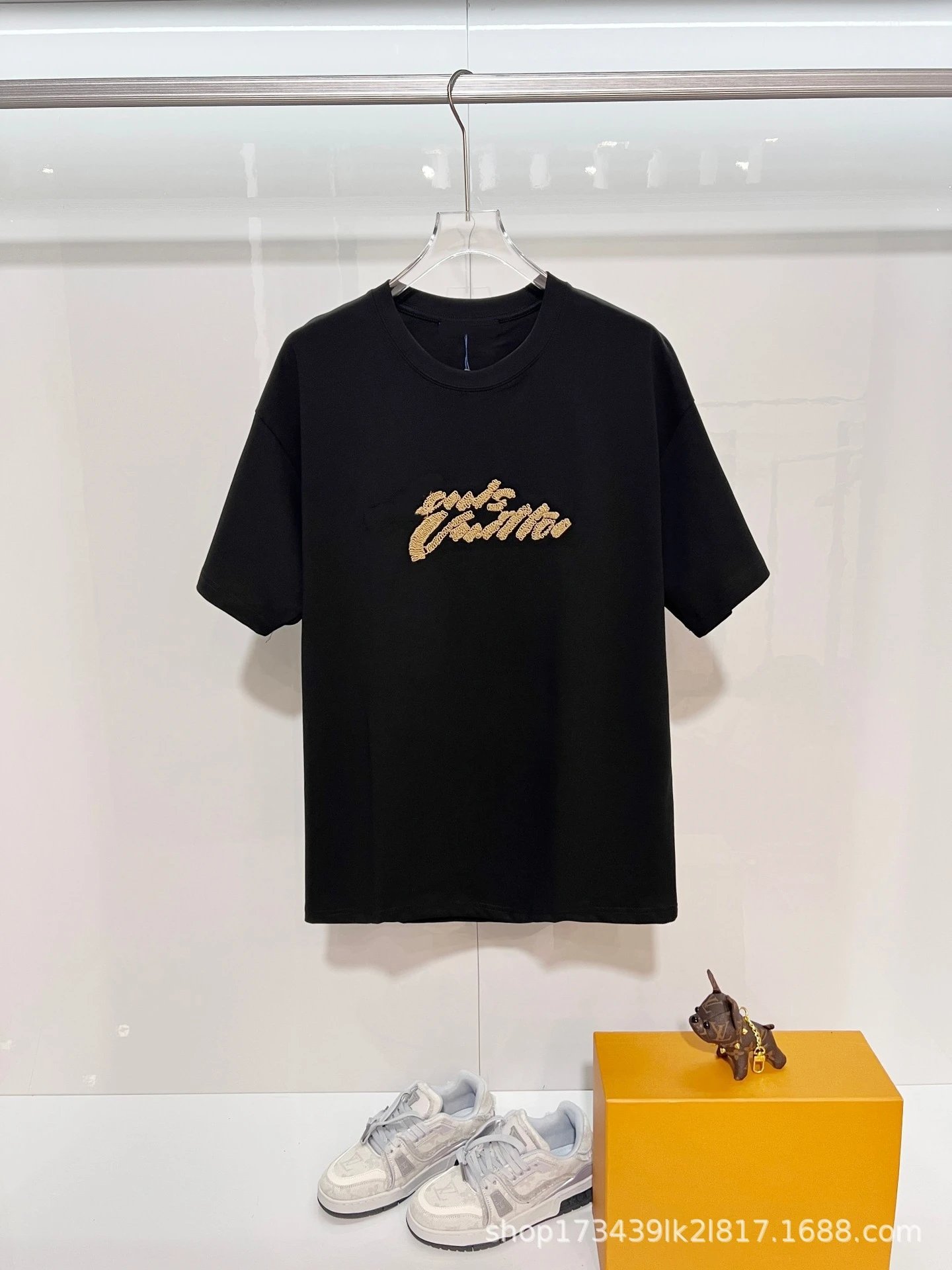 Design Embroidered Logo White T-Shirt - 24