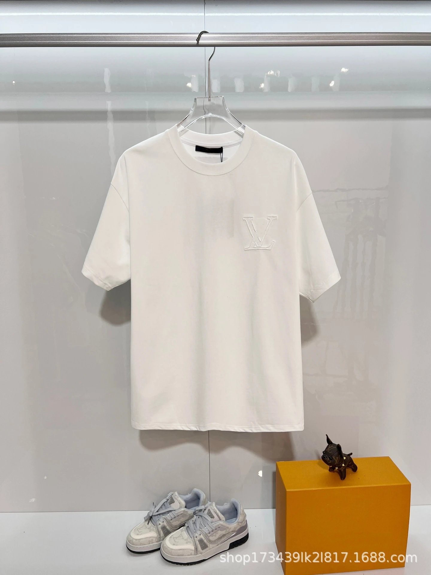 Design Embroidered Logo White T-Shirt - 31