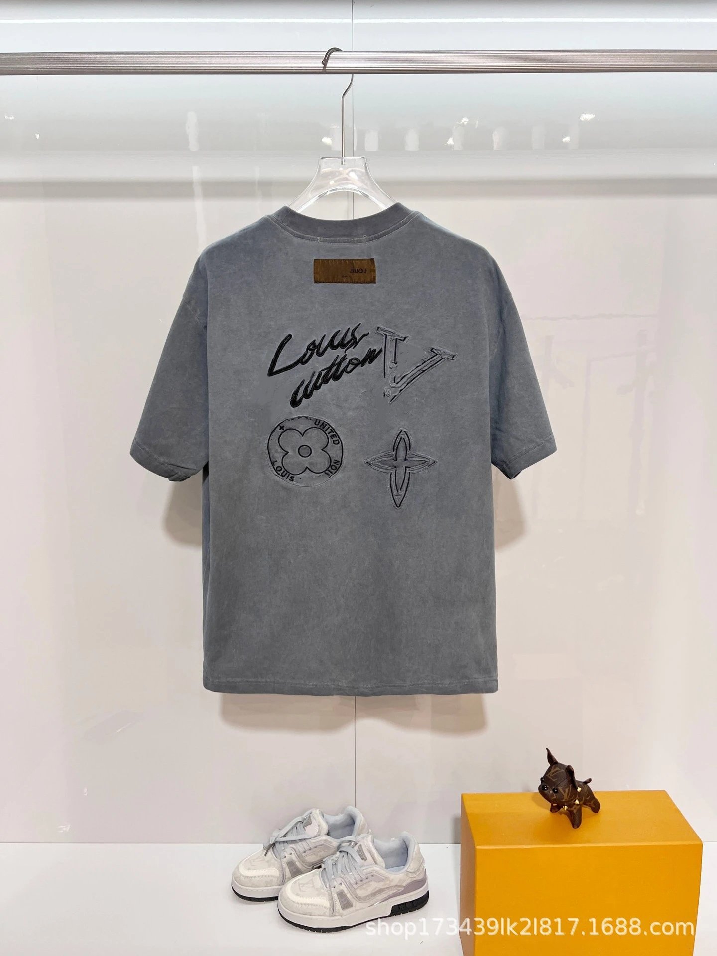 Design Embroidered Logo White T-Shirt - 43