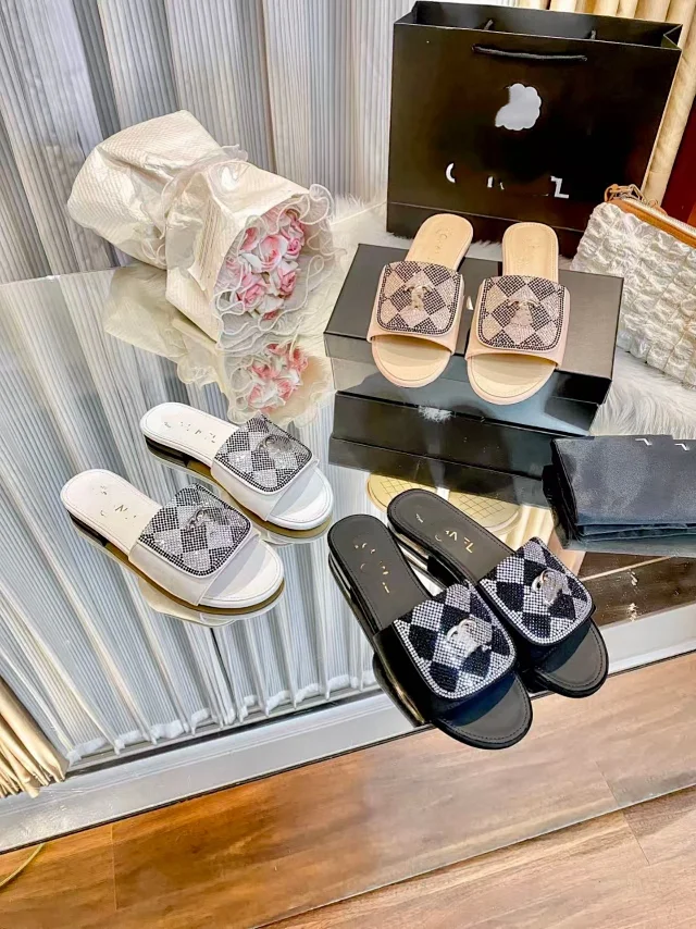 Chanel Slippers Rhinestone Plaid Double-C Logo Slide product detail image 1
