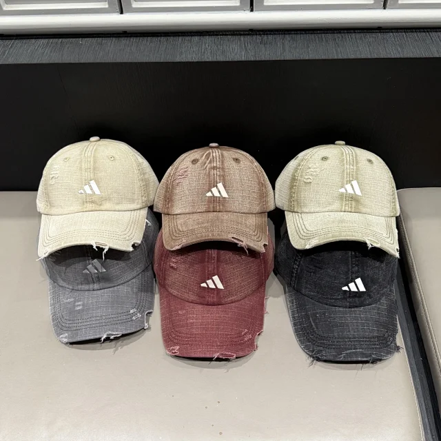 Miu Hats Distressed Logo Baseball Cap product detail image 13