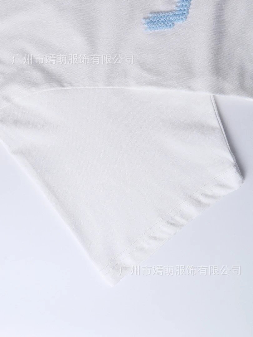 Design Embroidered Logo White T-Shirt - 11