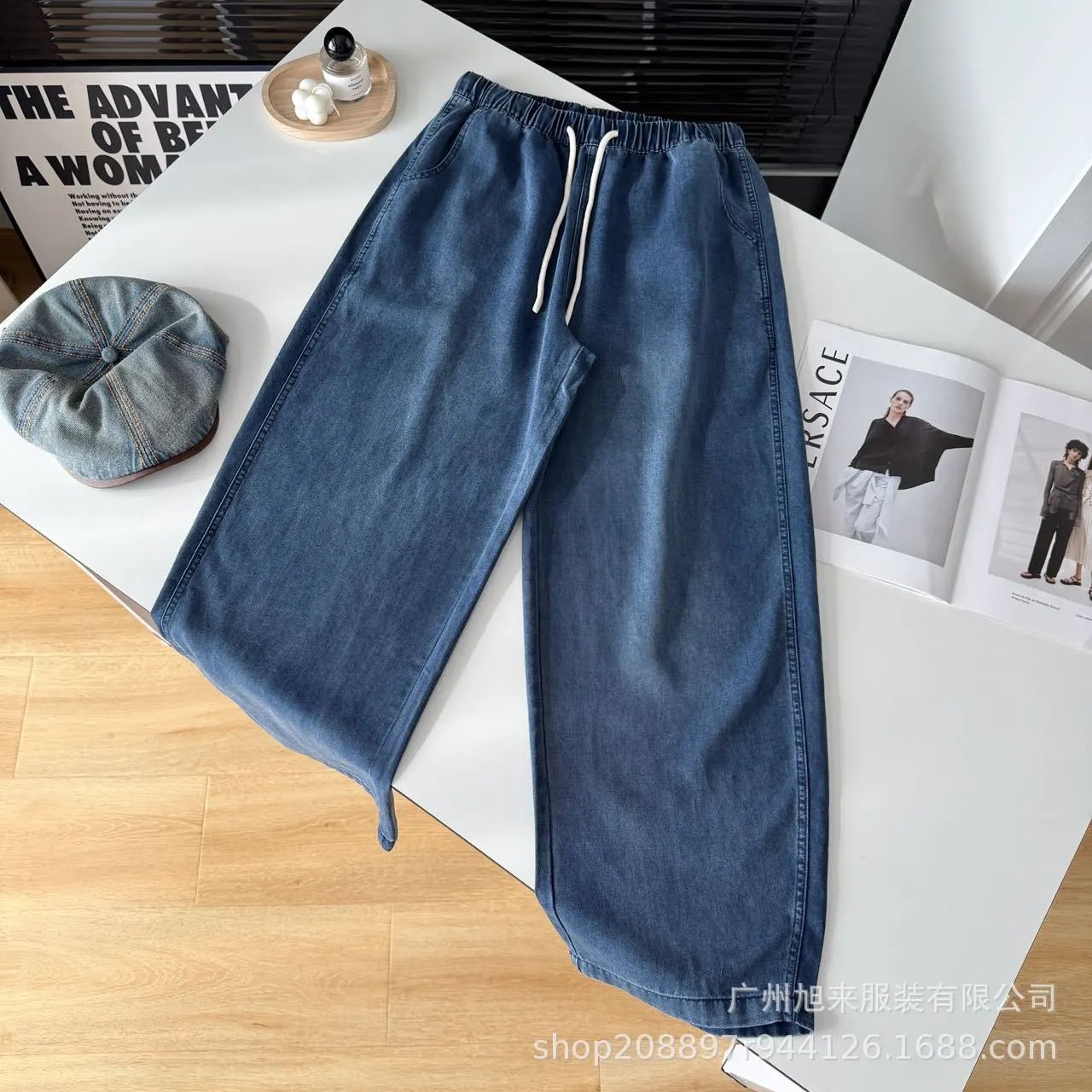 Alo Relaxed Fit Denim Joggers Light Wash Blue Jeans - 4