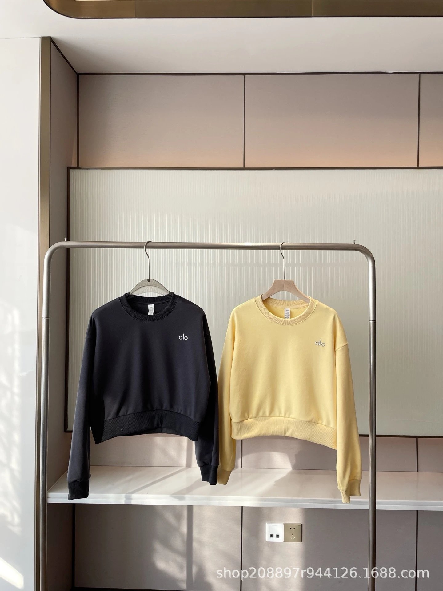 Alo Cropped Logo Sweatshirt Light Blue Hoodie - 5