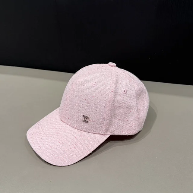 Miu Hats Distressed Logo Baseball Cap product detail image 5
