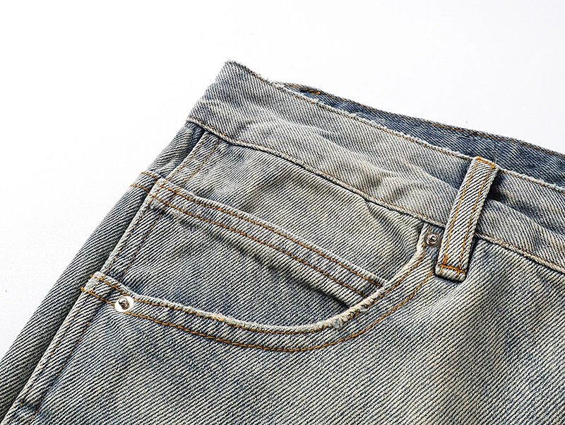 Design Floral Embroidered Flared Jeans Light Wash - 19