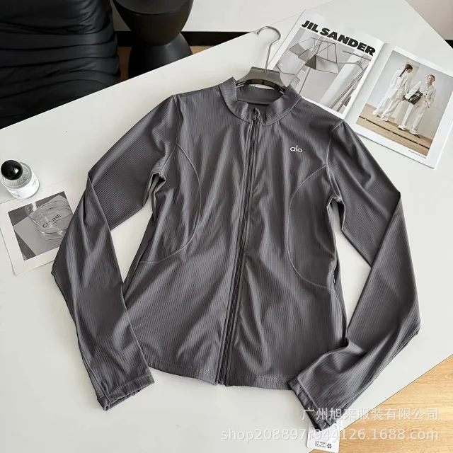 Alo Jackets Ribbed mock-neck zip-up jacket product detail image 5
