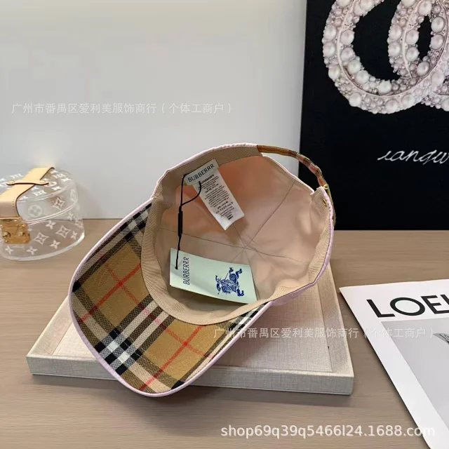 Burberry Hats Embroidered Equestrian Knight Baseball Cap product detail image 17