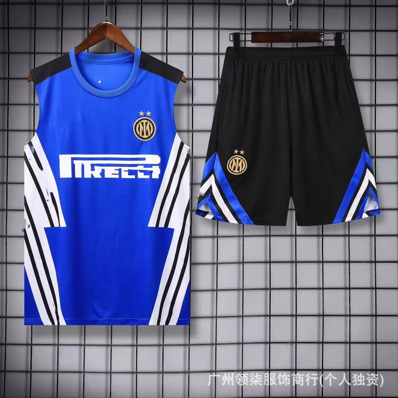 Inter Milan Training Vest and Shorts Set Blue / Black - 1