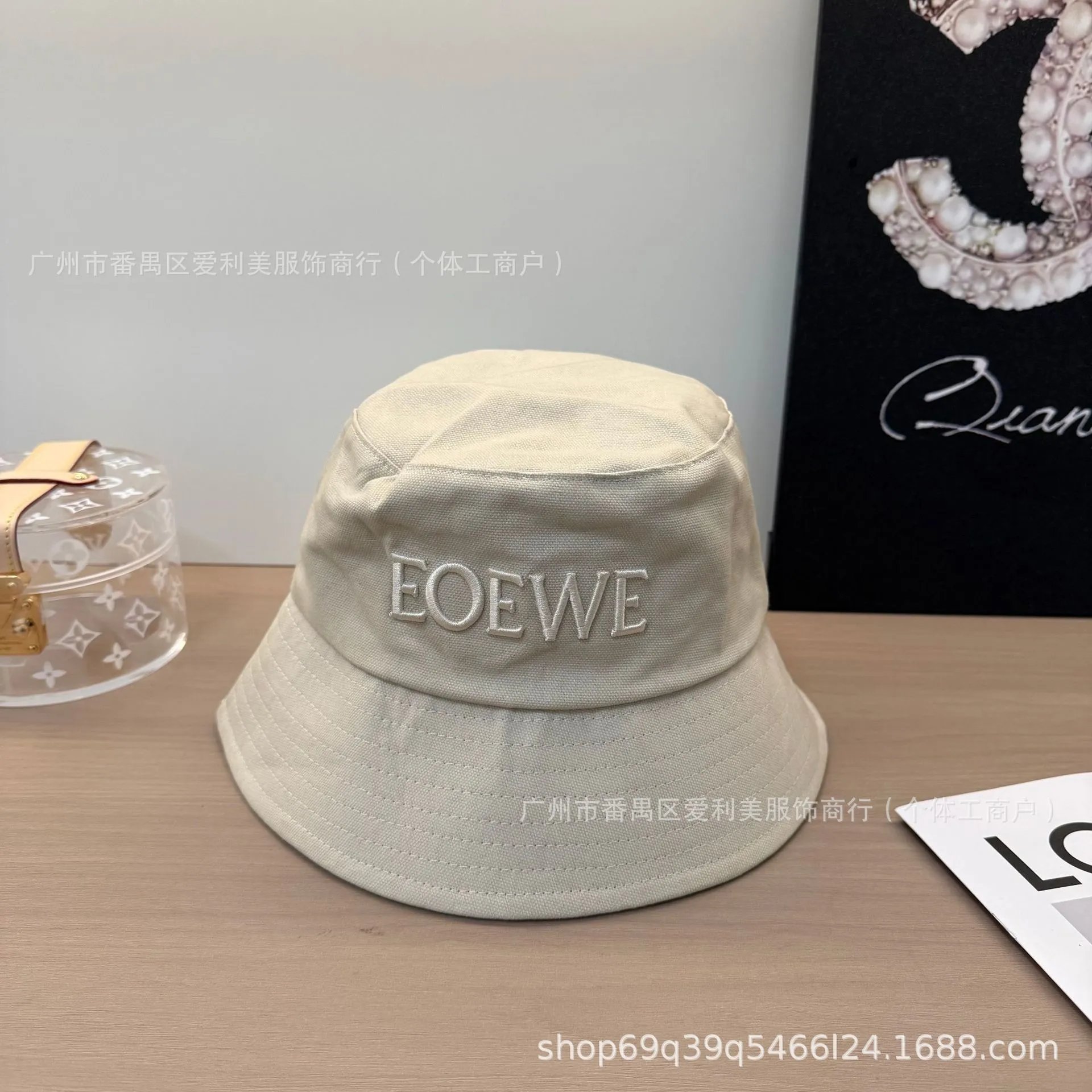 Loewe EOEWE Embroidered Beige Bucket Hat - 6