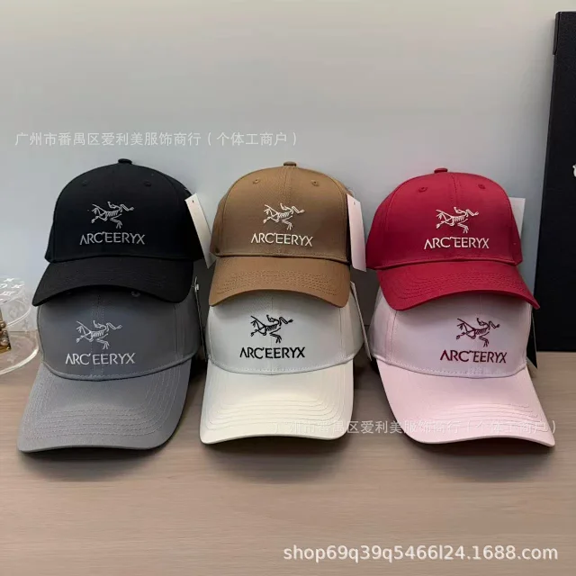Unbranded Hats Embroidered baseball cap with curved brim product detail image 2