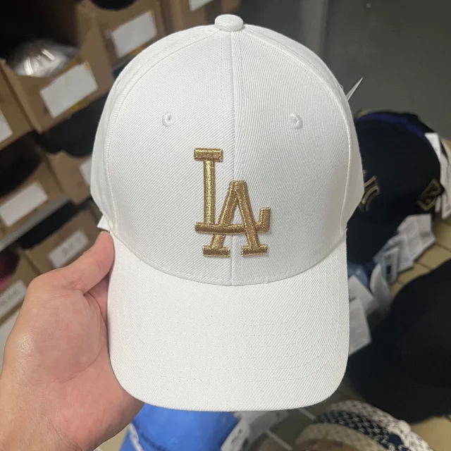 MLB Hats Adjustable curved-brim baseball cap with embroidered New York Yankees logo product detail image 29
