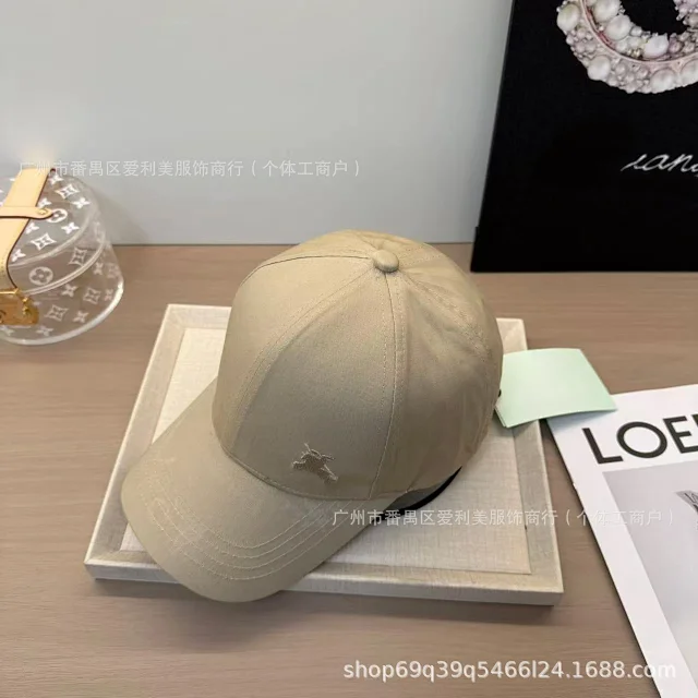Burberry Hats Embroidered Equestrian Knight Baseball Cap product detail image 8