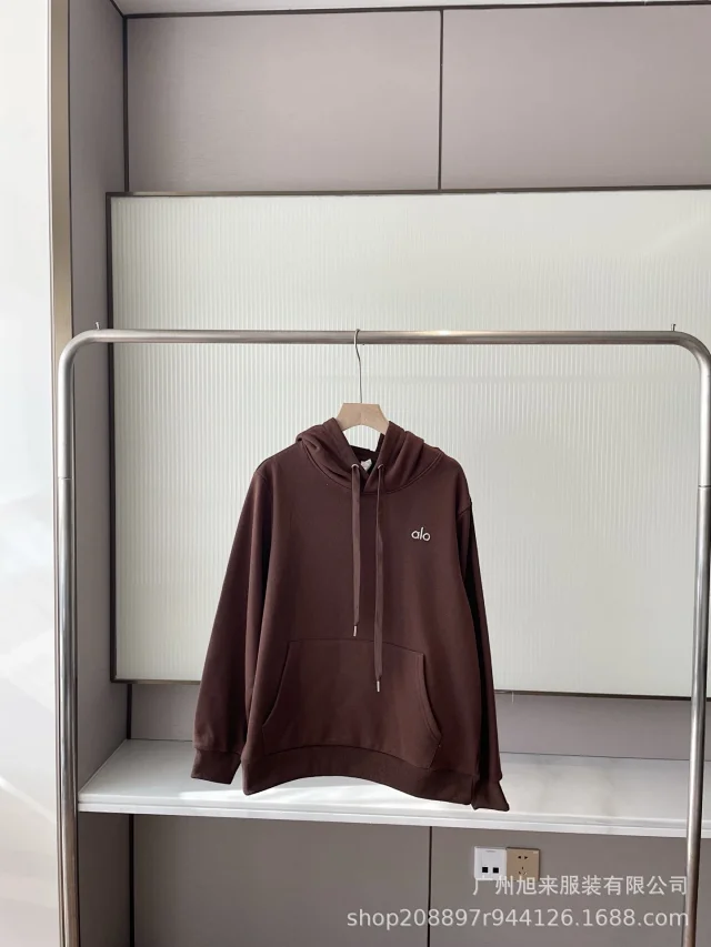 Alo Yoga Hoodies & Sweatshirts Pullover Hoodie with Kangaroo Pocket product detail image 8