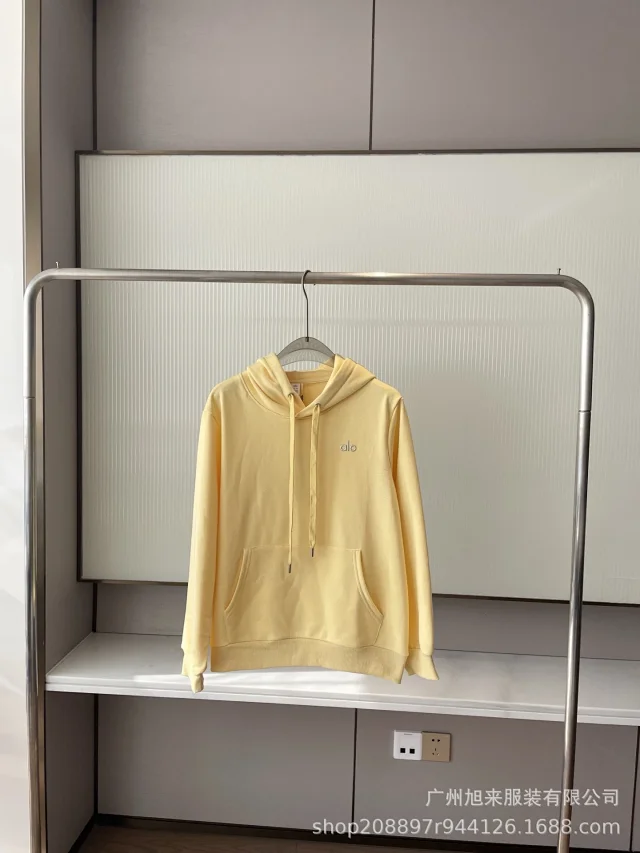 Alo Yoga Hoodies & Sweatshirts Pullover Hoodie with Kangaroo Pocket product detail image 5