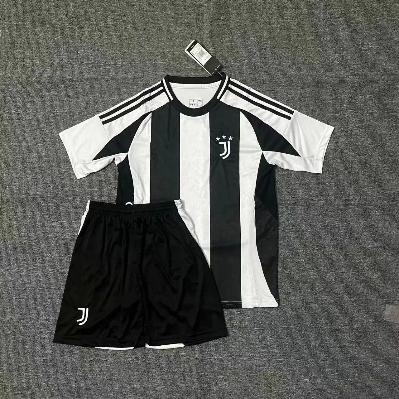 Adidas Football Jerseys Jersey and Shorts Set with Club National Team Crests — 2425 Juventus Home Kit