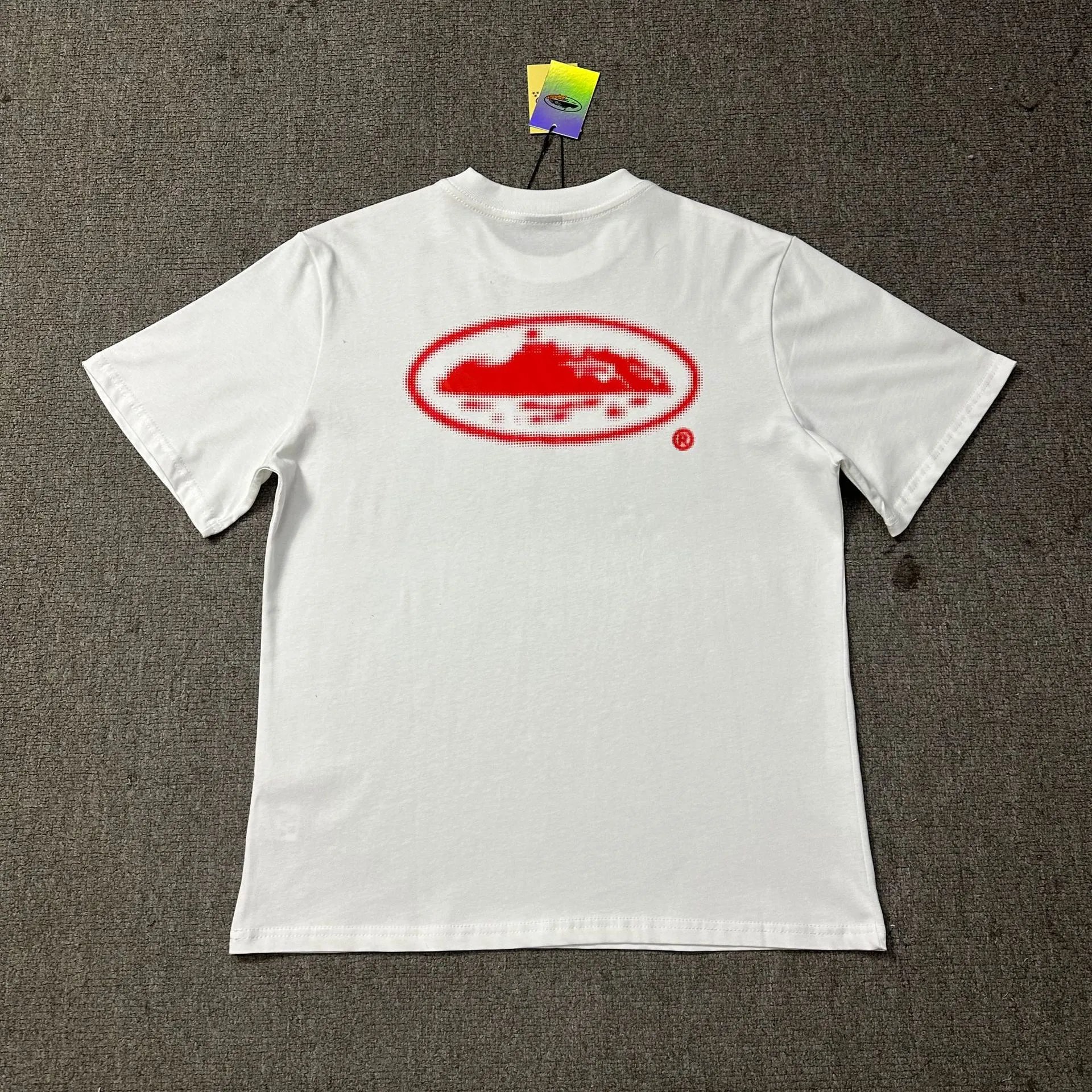 Design Atlas Statue White T-Shirt - 32
