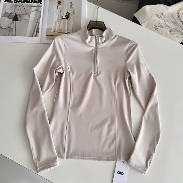 Alo T-Shirts Long-Sleeve Mock-Neck Quarter-Zip Athletic Top product detail image 7
