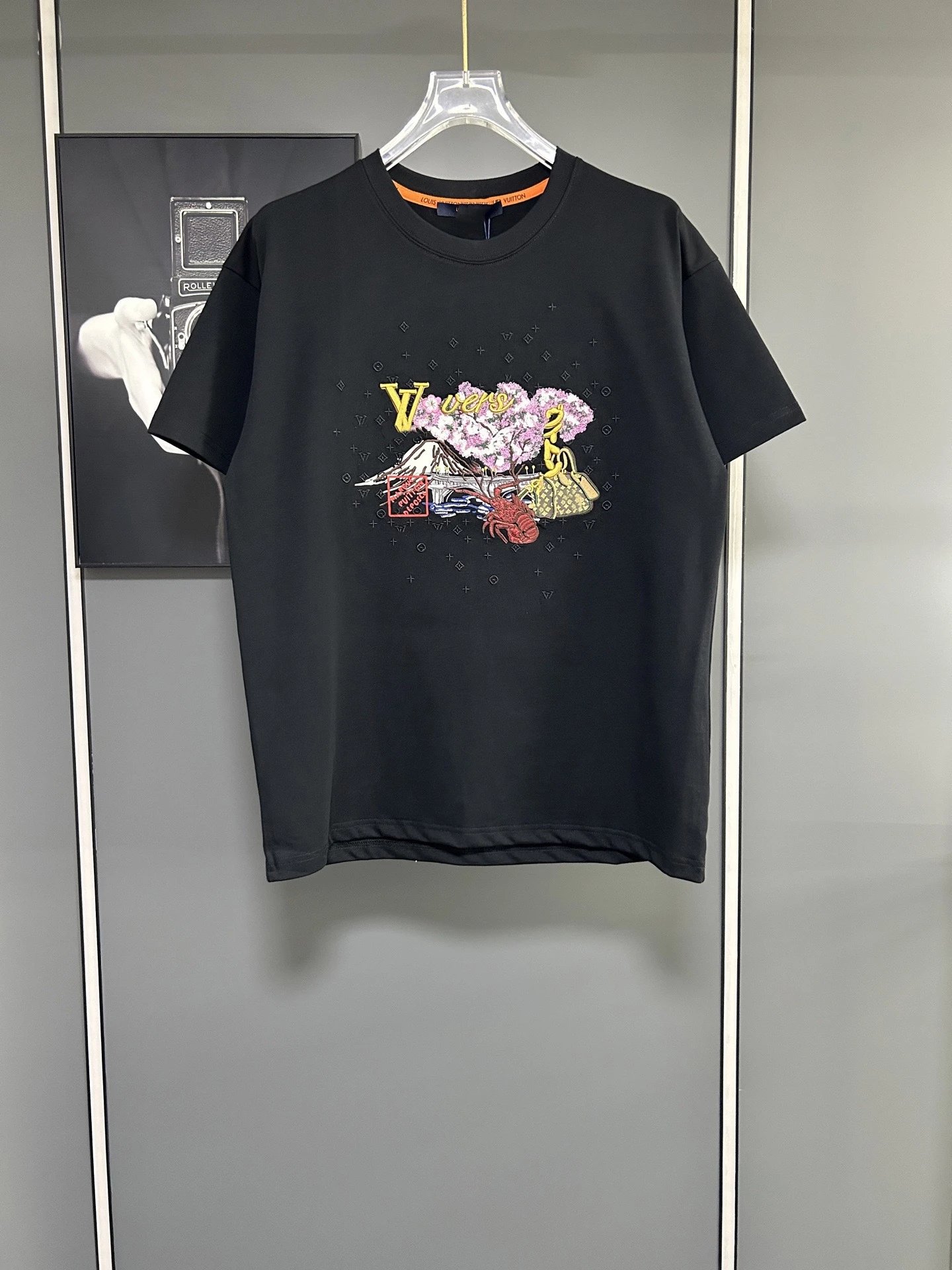 Design LV-Inspired Graphic Print T-Shirt White - 7