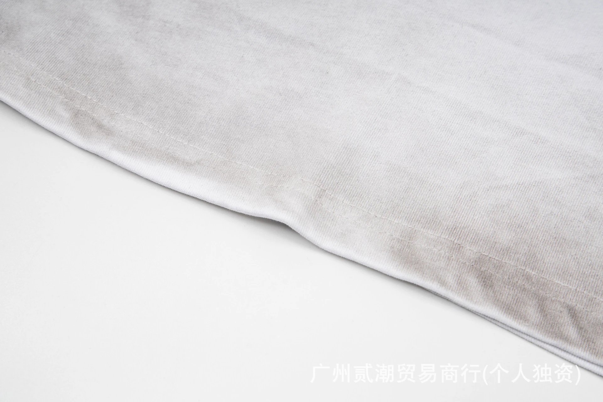 Design Vintage Washed White T-Shirt with Distressed Star and Crescent Logo - 22