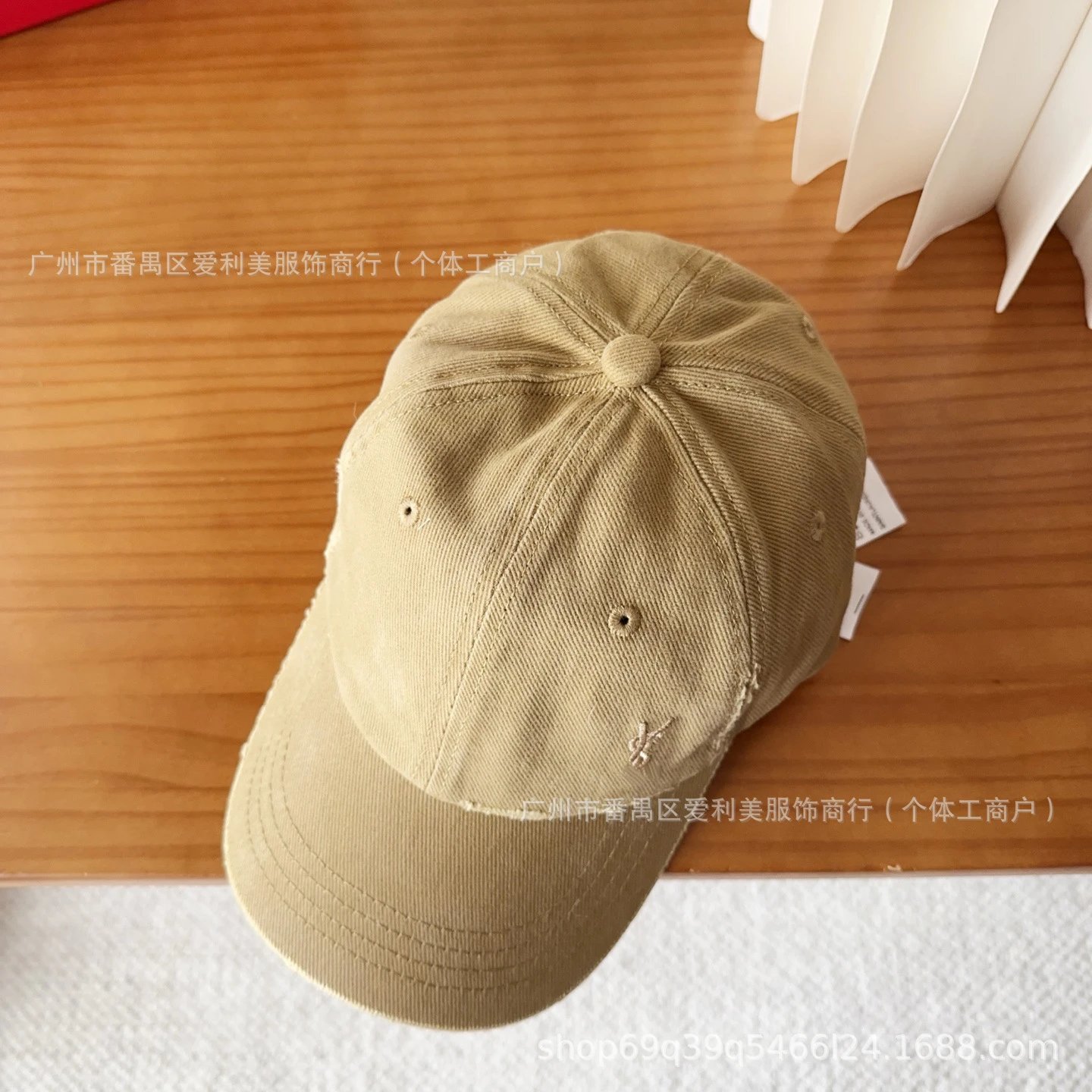 Design Distressed Embroidered Beige Baseball Cap Hats Baseball Cap - 3