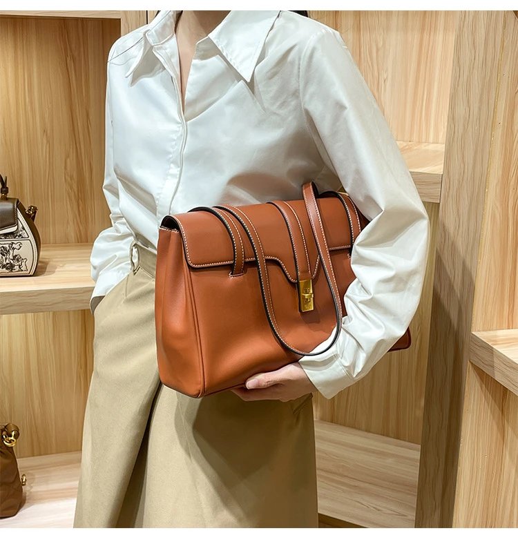 Design I.T Studio.HK Structured Leather Shoulder Bag Cognac Shoulder Bags - 7
