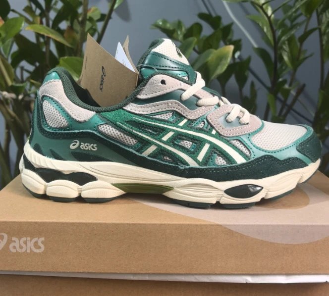 ASICS Sneakers GEL-NYC — White and green