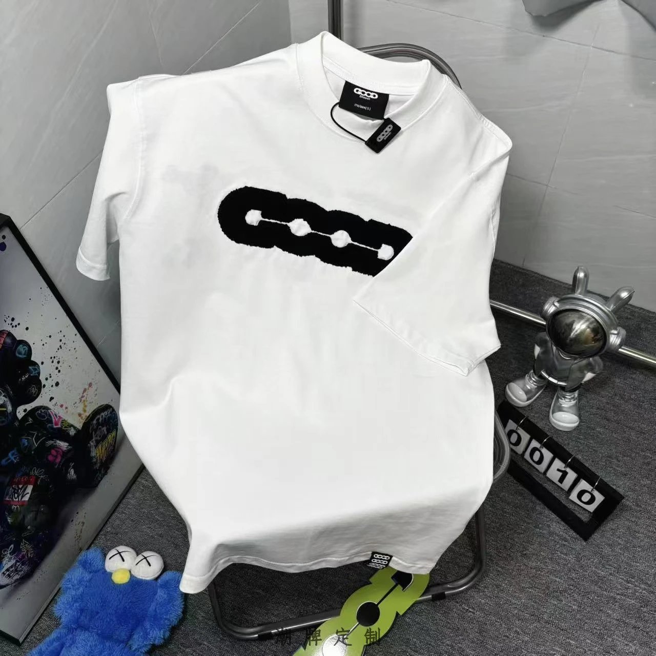 Design Abstract Chain Hoodie White - 37