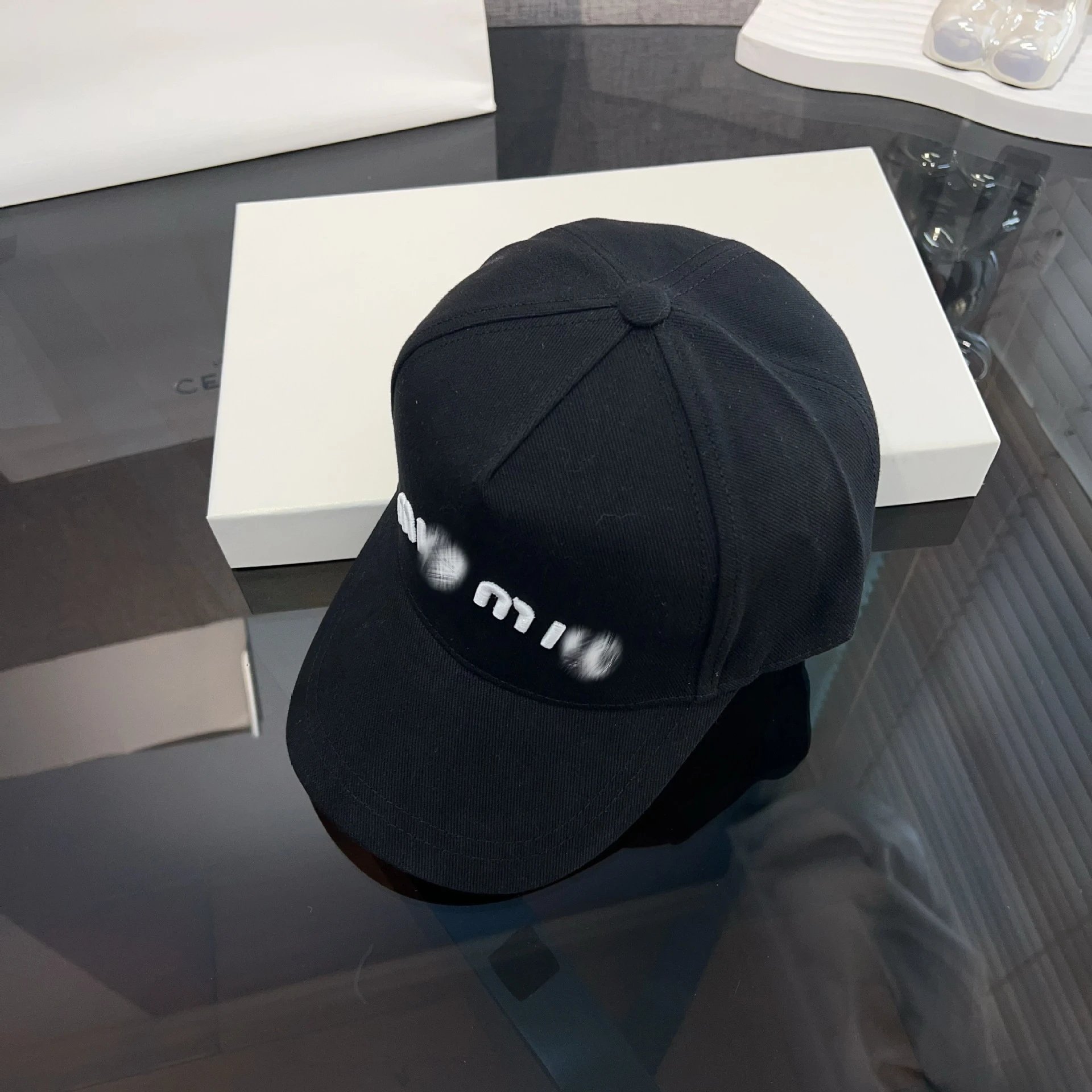 Miu Miu Logo Embroidered Black Baseball Cap - 4