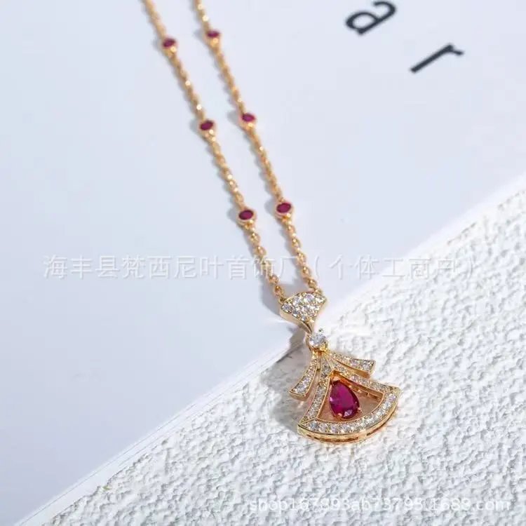 Design Fan-Shaped Ruby and Diamond Pendant Necklace in Gold Jewelry - 13