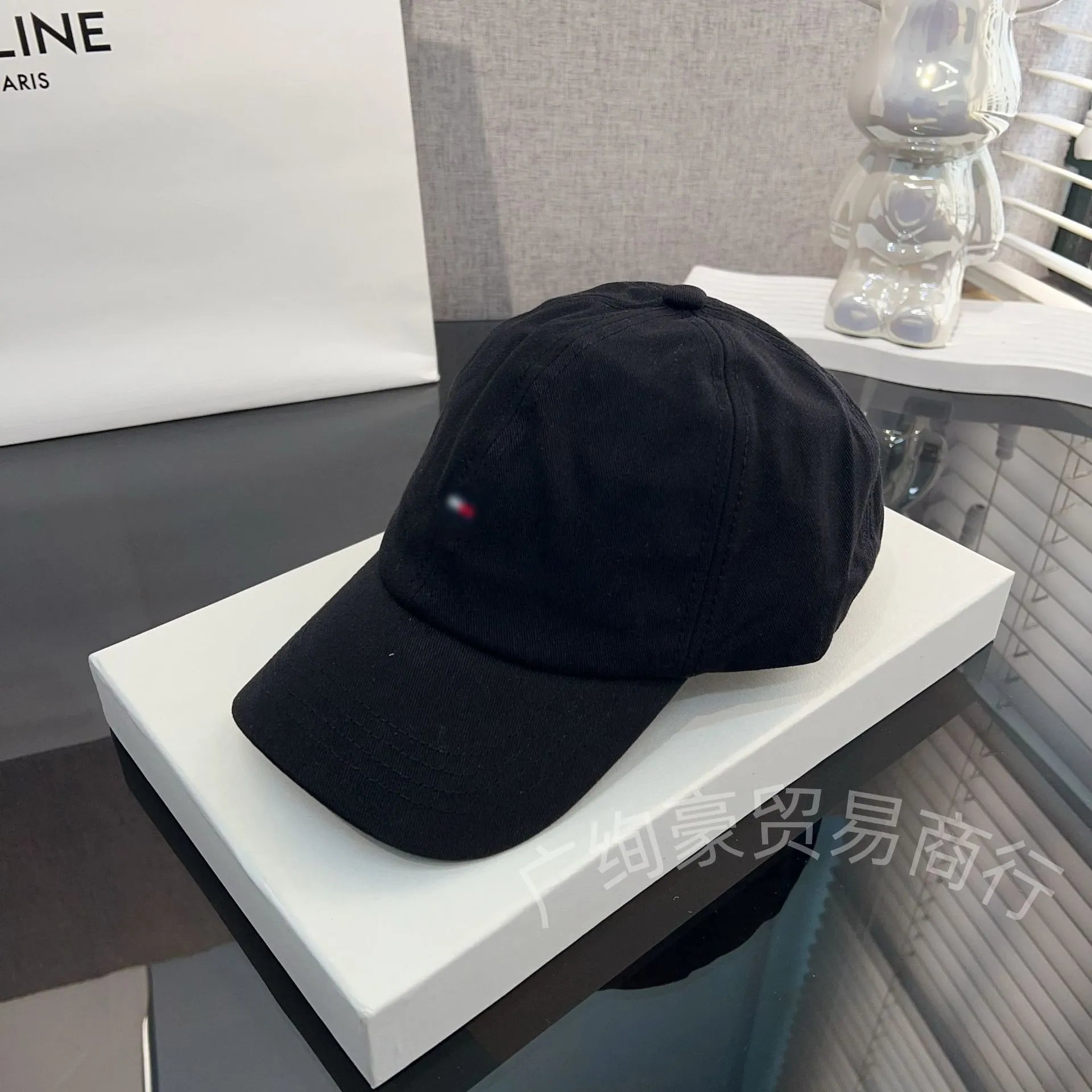 Design Baseball Cap Black with Heart Embroidery - 6