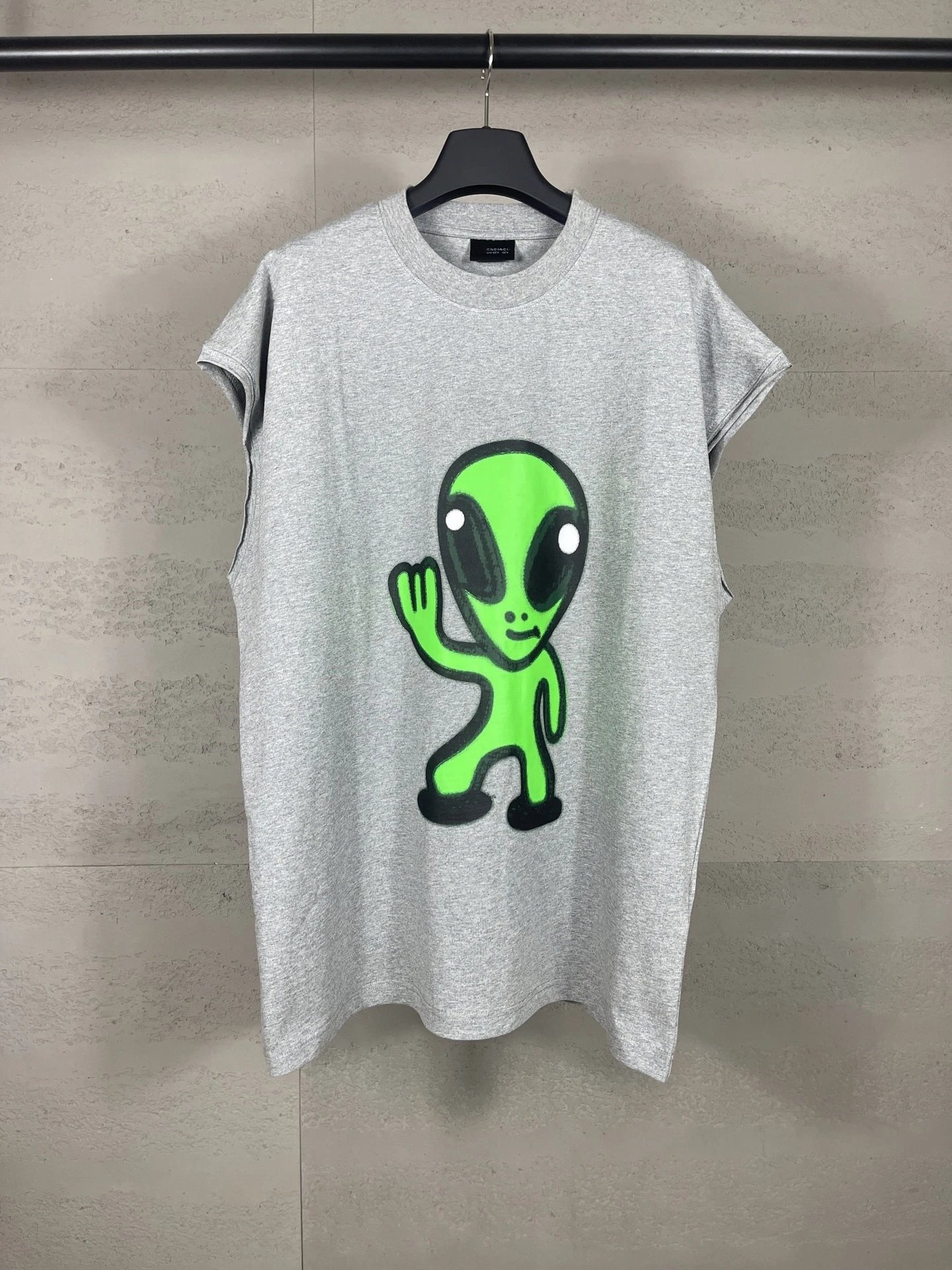Design Alien Smiley Graphic Cut-Off Sleeve T-Shirt Gray - 7