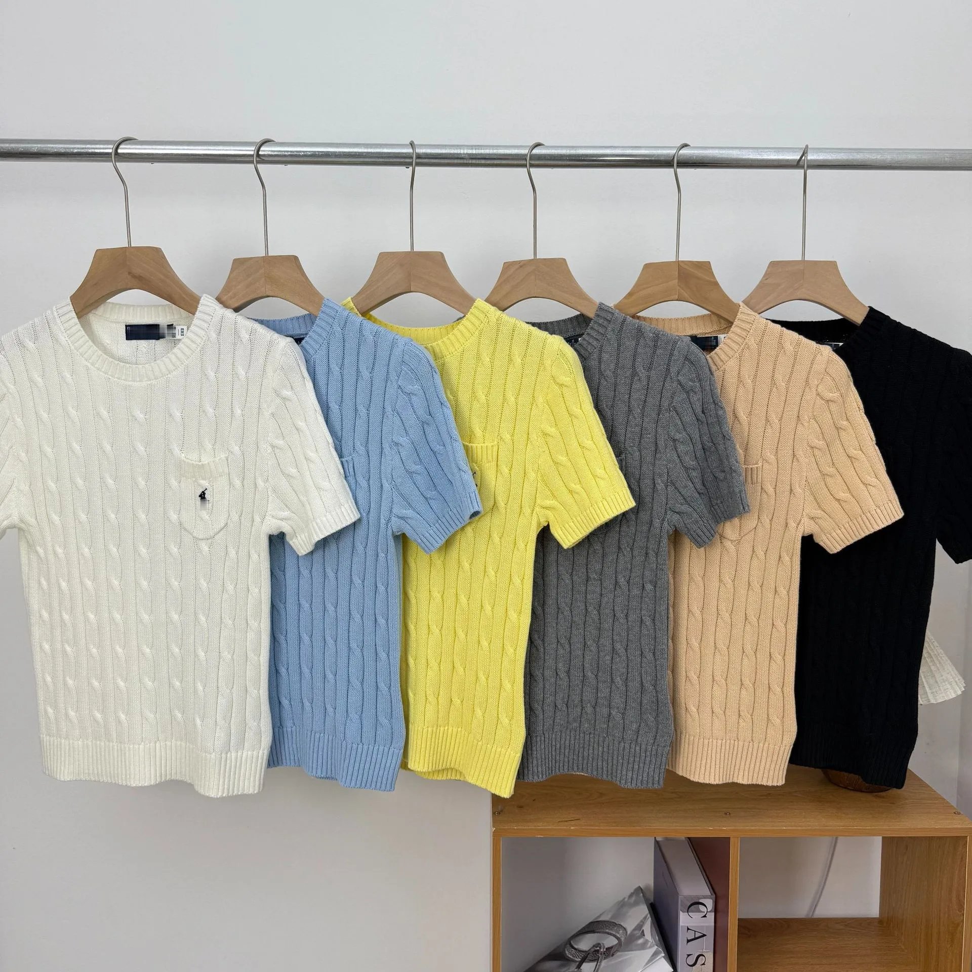 Design Cable Knit Short-Sleeve Sweater Beige Sweater - 3