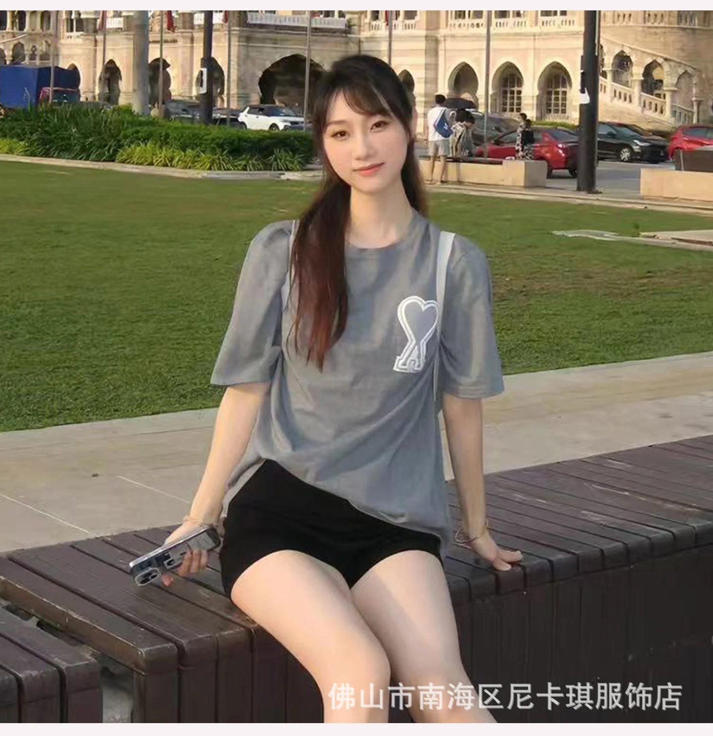 Ami Paris Heart Logo Black T-Shirt - 35