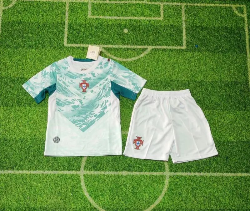 Real Madrid 1980s Retro Jersey and Shorts Set Blue and White - 7