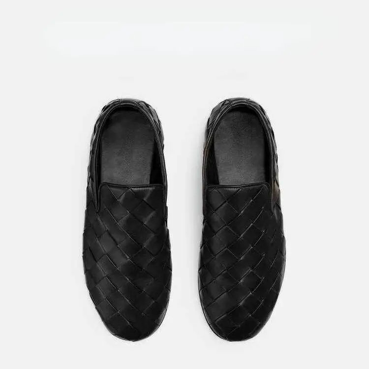 Dou Dou Shoes Men's Breathable New Soft soled One Step Stepping Hand Woven Men's Shoes Casual Trendy Men