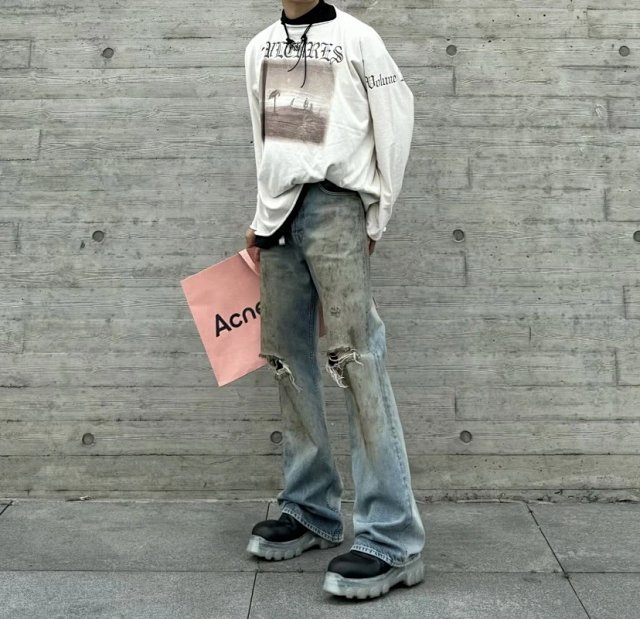 Yeezy Vultures Sweatshirt: seller detail photo 6