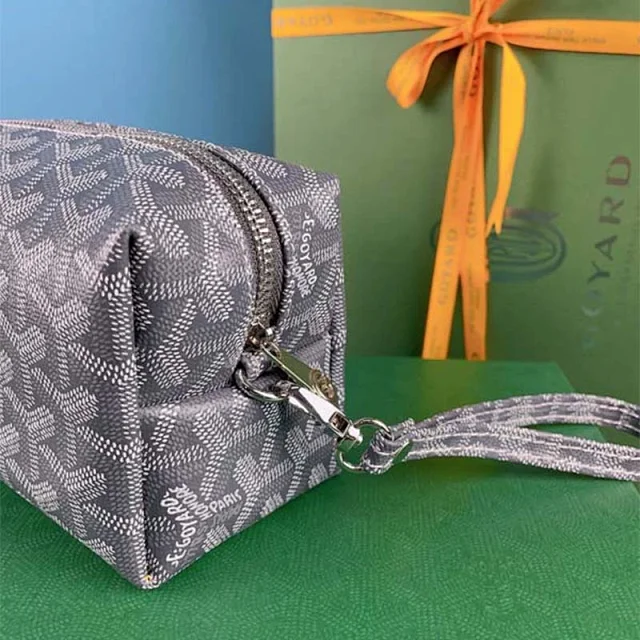 Goyard Travel Bags Goyardine Monogram Zip Cosmetic Pouch with Wrist Strap product detail image 4