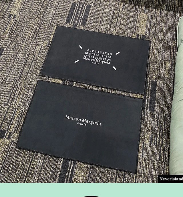 Maison Margiela Carpet 2: seller detail photo 1