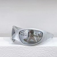 Silver frame and silver plate