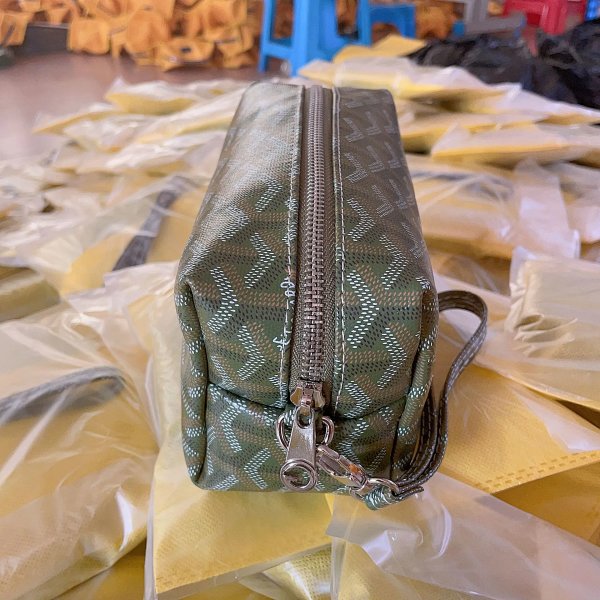Goyard Saint-Louis Pouch Army Green Monogram Canvas Wristlet Clutches product listing in Litbuy spreadsheet finds