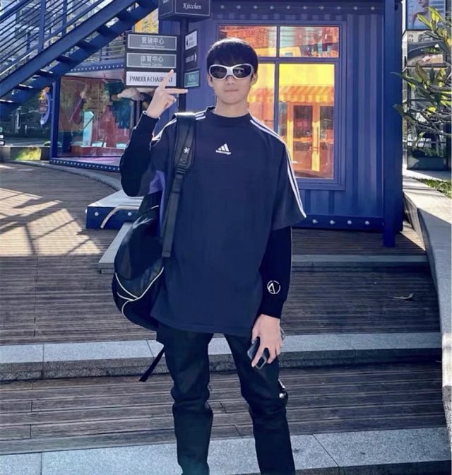 Balenciaga Skincat Classes: seller detail photo 12