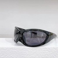 Black frame and gray flake