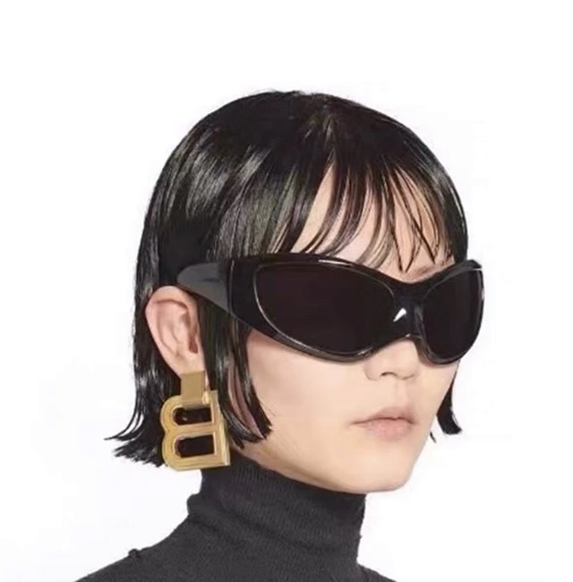 Balenciaga Skincat Classes: seller detail photo 13