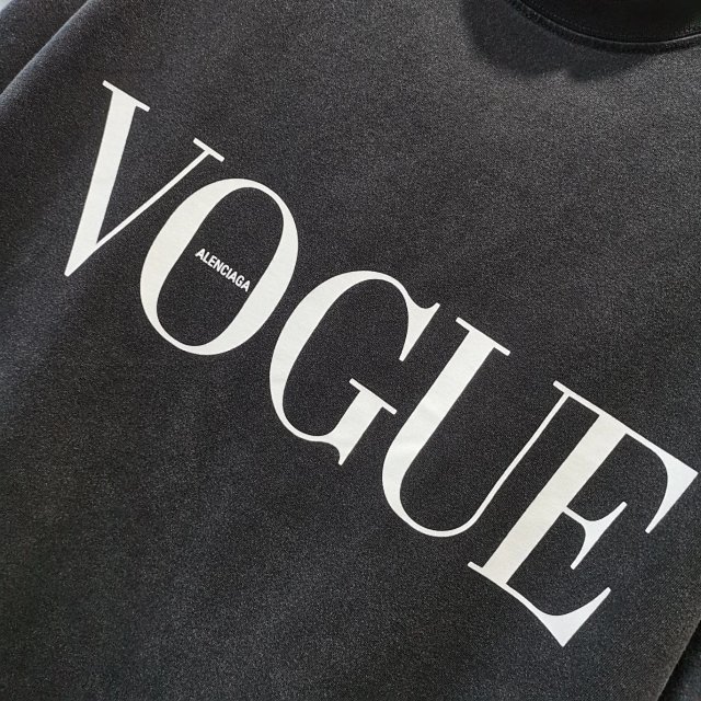 Balenciaga Vogue T-shirt Tee: seller detail photo 6