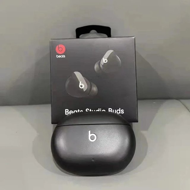 Beats Headphone: seller detail photo 2